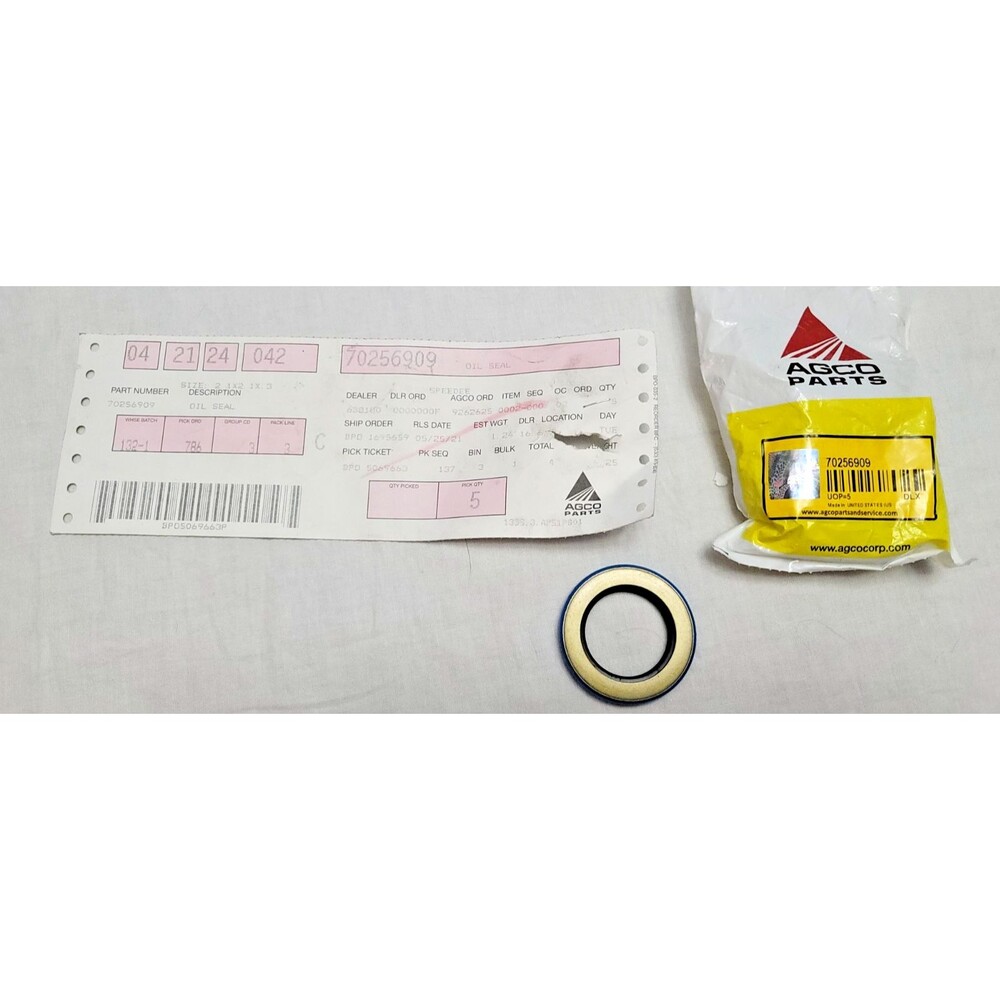 GENUINE Allis Chalmers Eng Clutch Shaft Seal Retainer-Trans Input Shaft 70256909